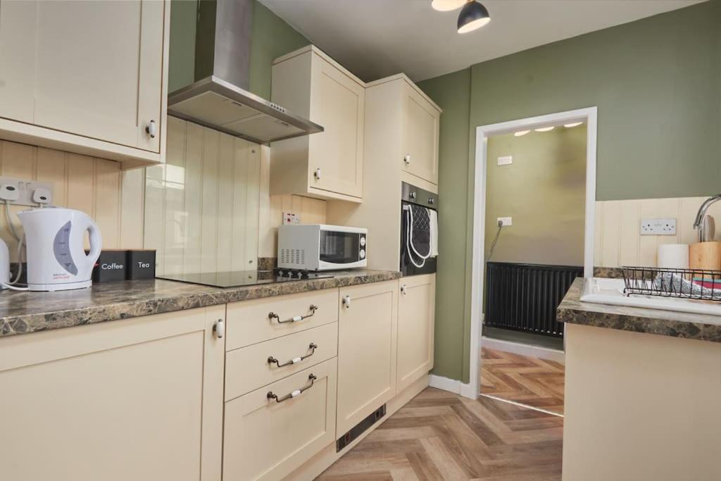 Cosy 3-Bedroom House In Seaham - Street Parking Eksteriør billede